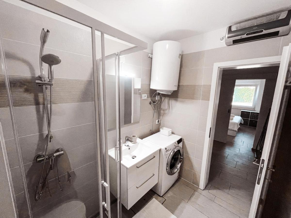 Riad Apartments Zgornje Skofije Ngoại thất bức ảnh