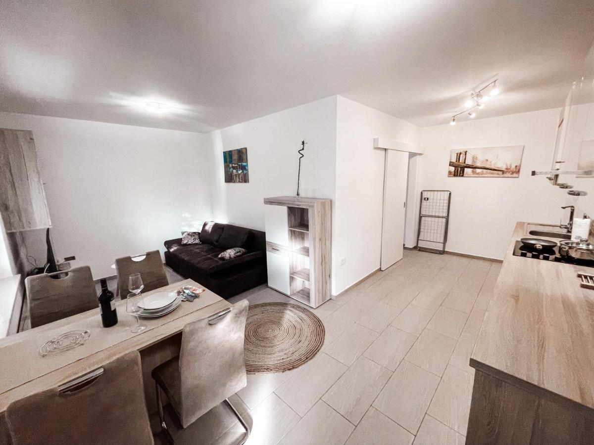 Riad Apartments Zgornje Skofije Ngoại thất bức ảnh